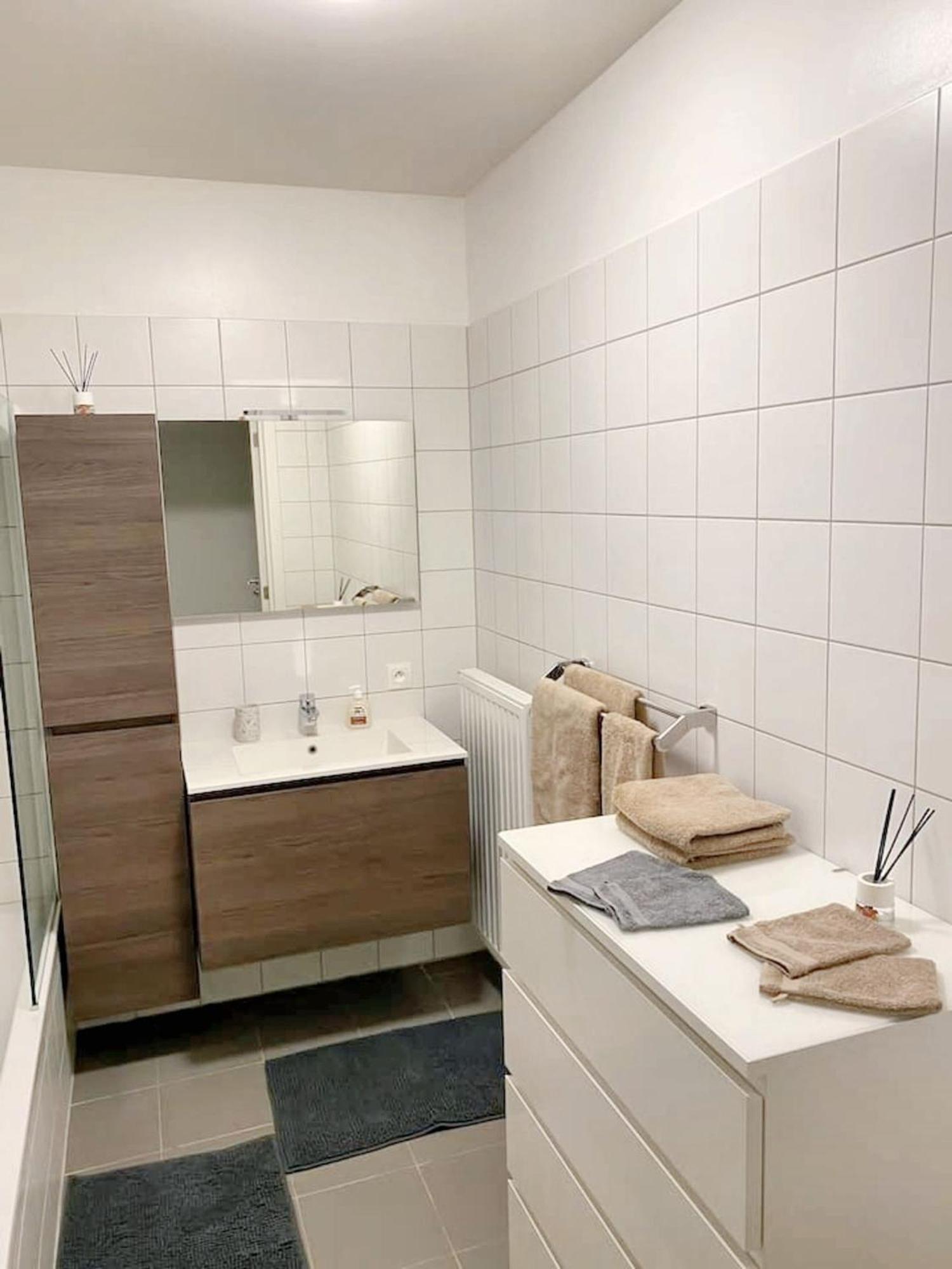 Modern Apartment In Cureghem Anderlecht 134 M² + Terrace Brussels Exterior photo