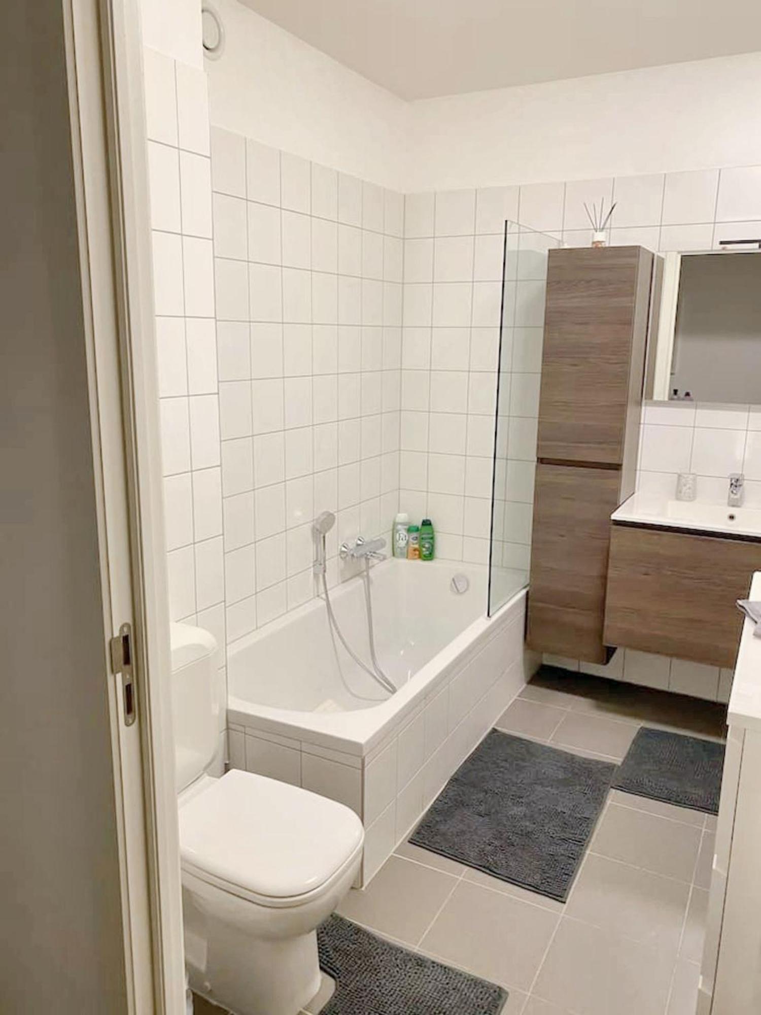 Modern Apartment In Cureghem Anderlecht 134 M² + Terrace Brussels Exterior photo